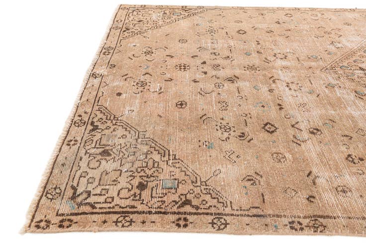 Detail image of 4' 7 x 8' 8 Hand Knotted Ultra Vintage Persian Wool Rug