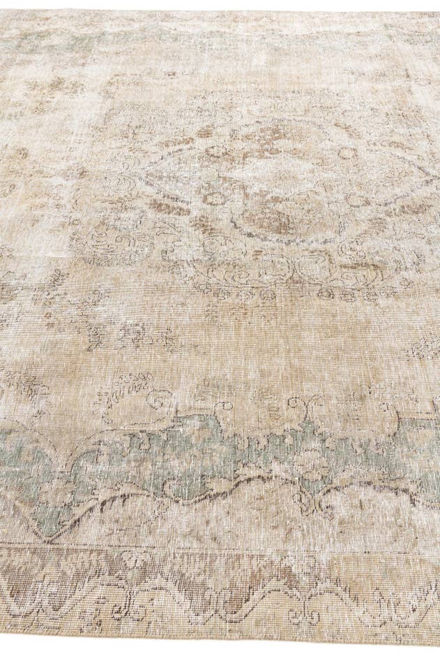 Detail image of 9' 5 x 12' 8 Hand Knotted Ultra Vintage Persian Wool Rug