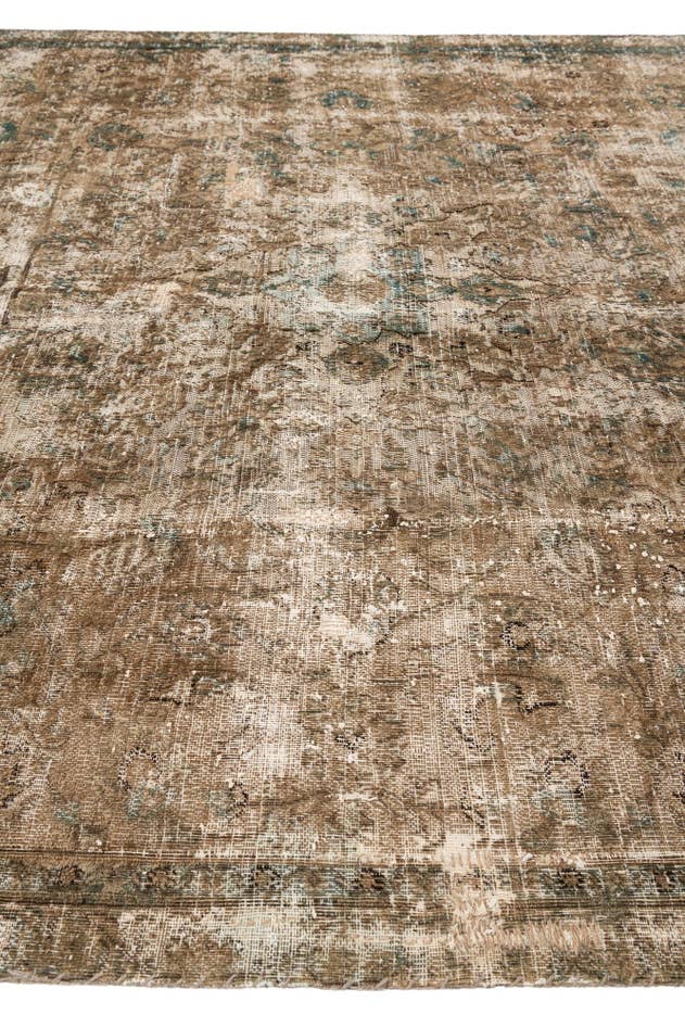 Detail image of 7' x 9' 10 Hand Knotted Ultra Vintage Persian Wool Rug