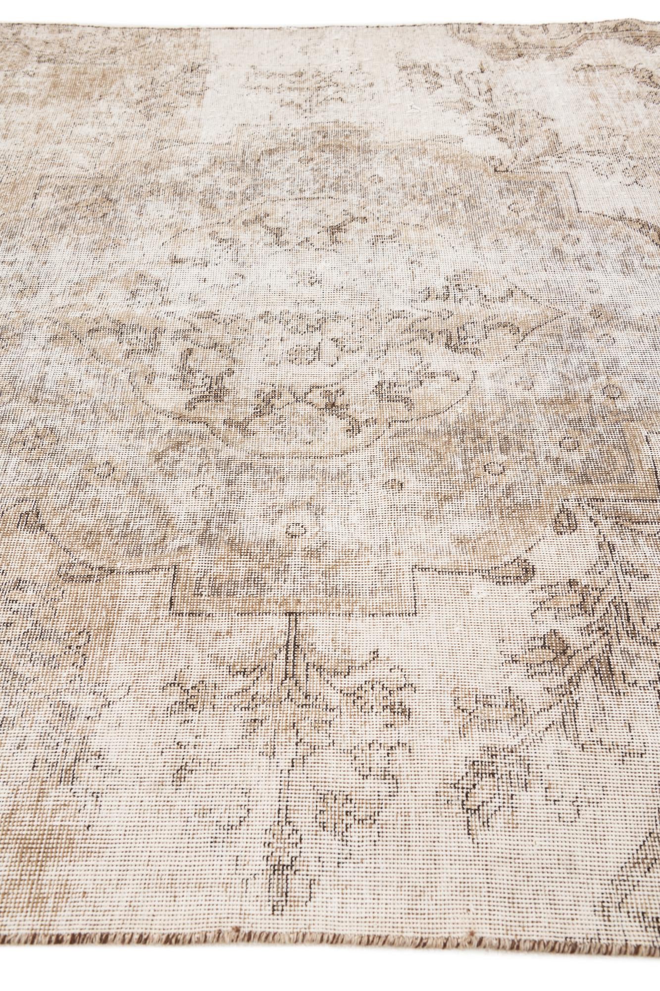 5' 1 x 8' 8 Hand Knotted Ultra Vintage Persian Wool Rug