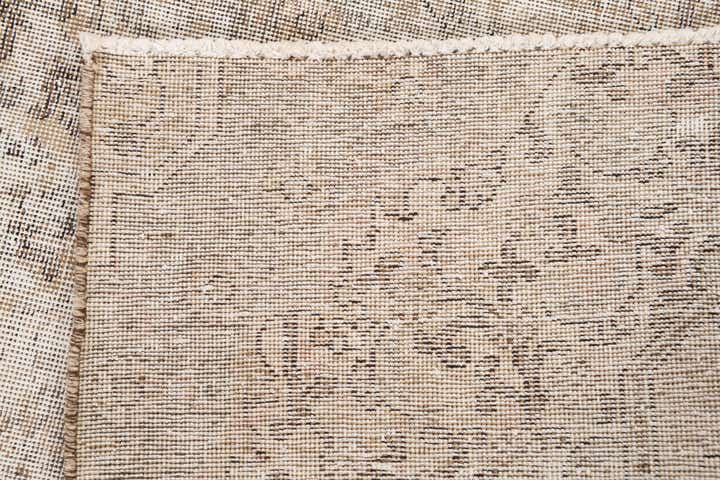 5' 1 x 8' 8 Hand Knotted Ultra Vintage Persian Wool Rug