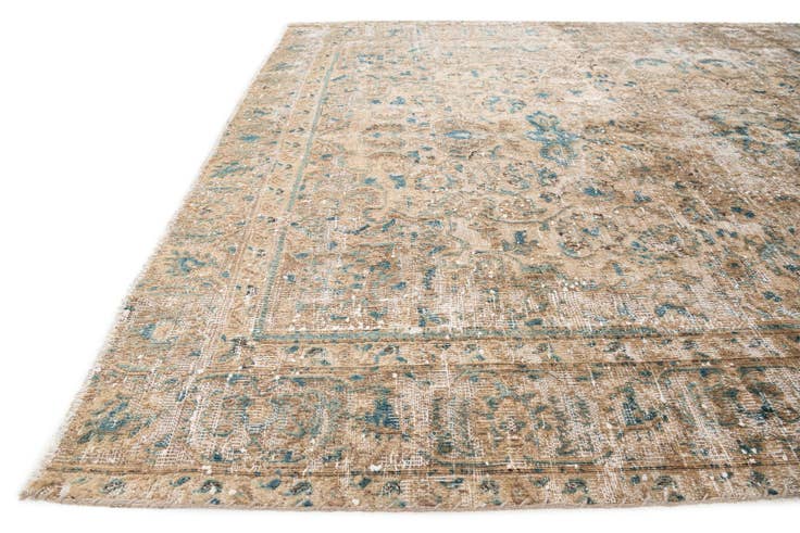 Detail image of 6' x 8' 7 Hand Knotted Ultra Vintage Wool Rug