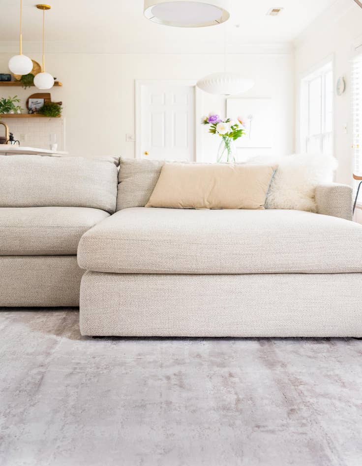 Detail image of 2' x 3' Uptown Lexington Avenue Rug