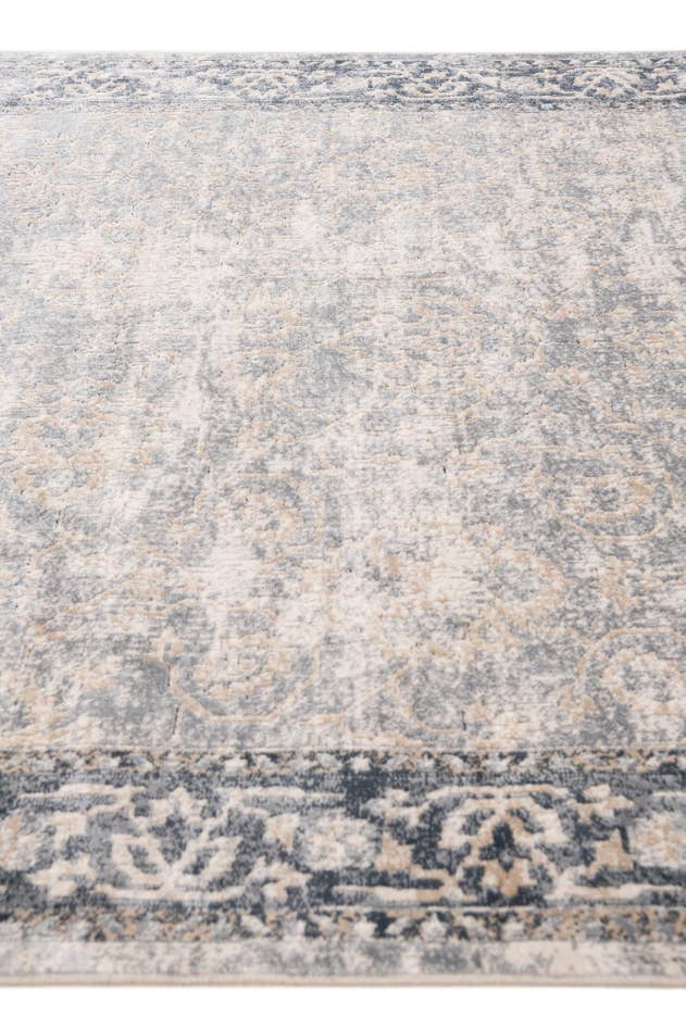 Detail image of 5' 2 x 7' 7 Villa Rug