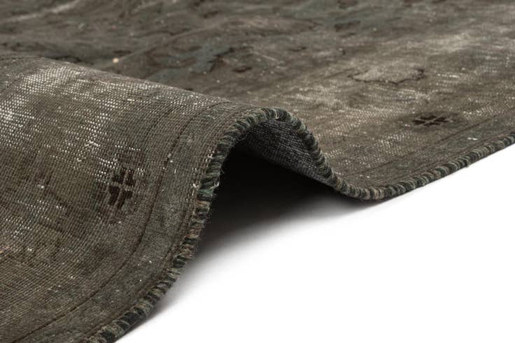 Detail image of 8' 10 x 12' 4 Vintage Royal Rug