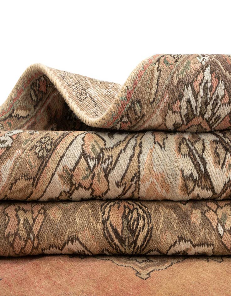 Detail image of 6' 8 x 9' 3 Vintage Wool Rug