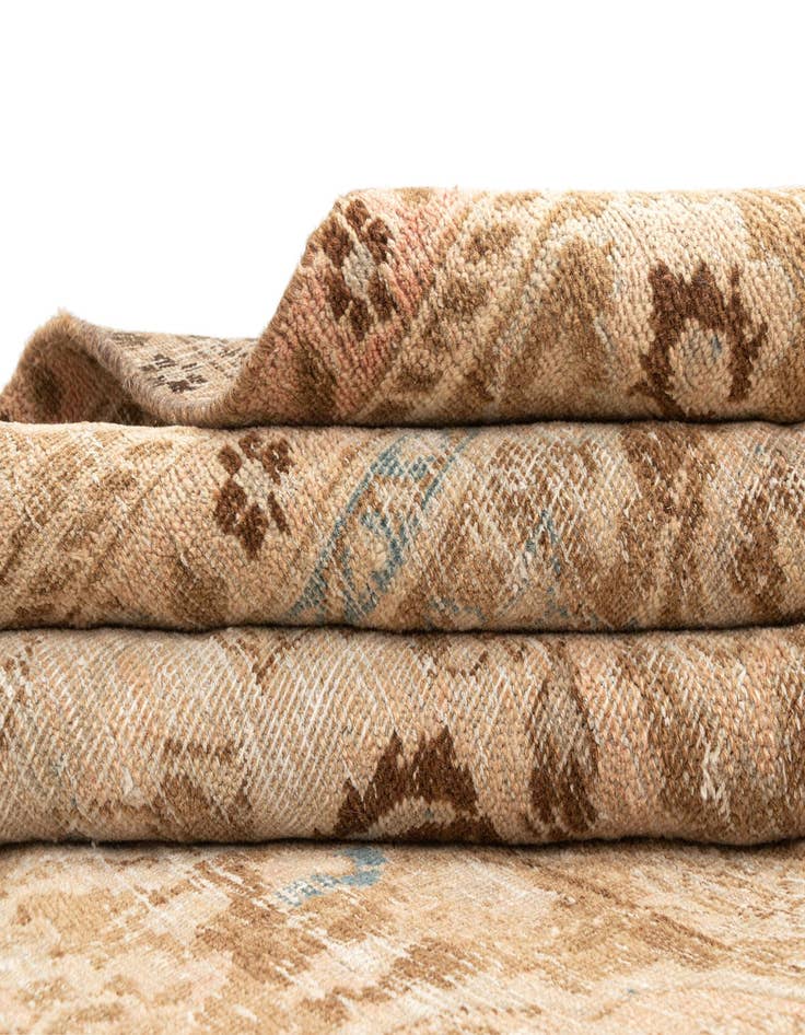 Detail image of 9' 7 x 12' 2 Vintage Wool Rug