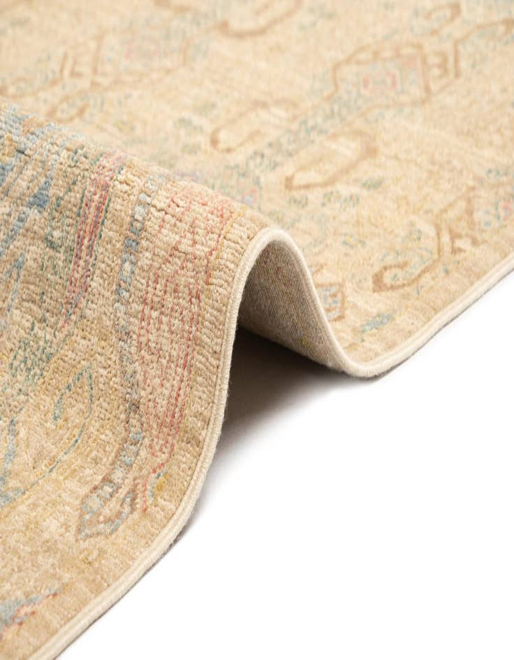 Detail image of 8' 1 x 10' 2 Ziegler Rug