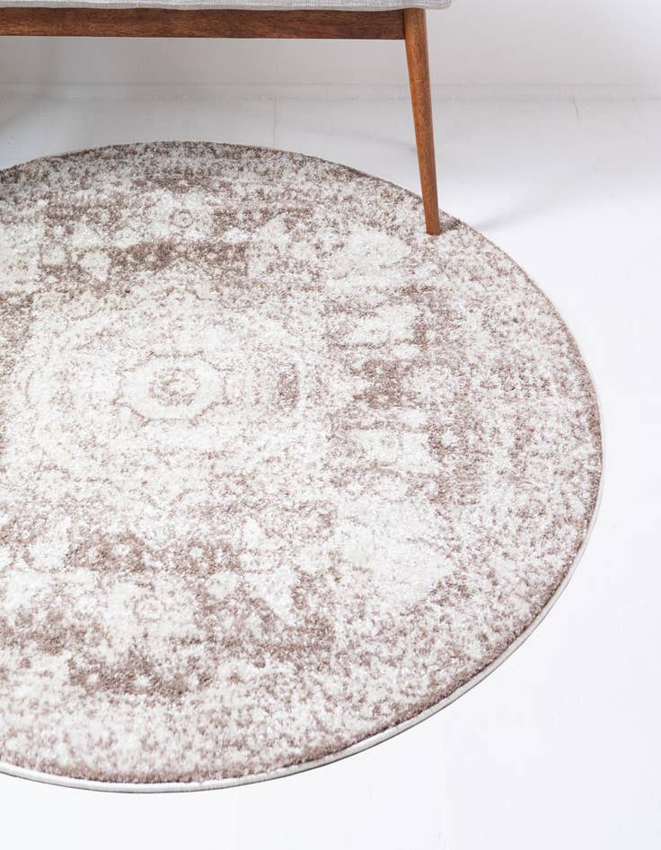 Detail image of 5' x 5' Bexley Round Rug