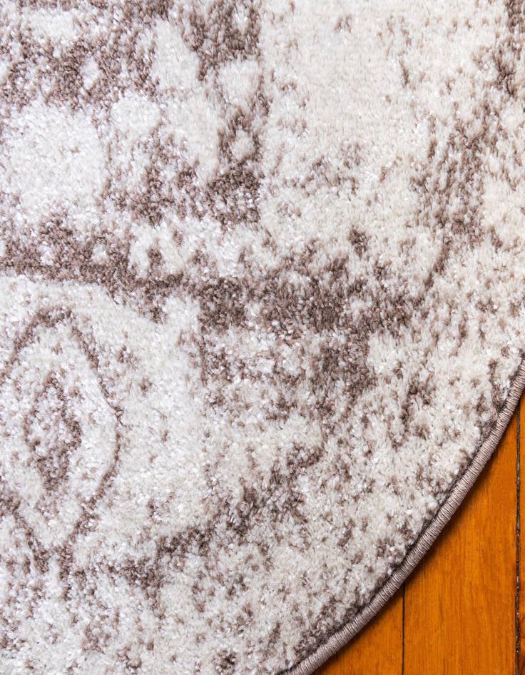 Detail image of 5' x 5' Bexley Round Rug