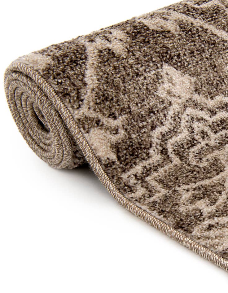 Detail image of 8' x 8' Damask Round Rug