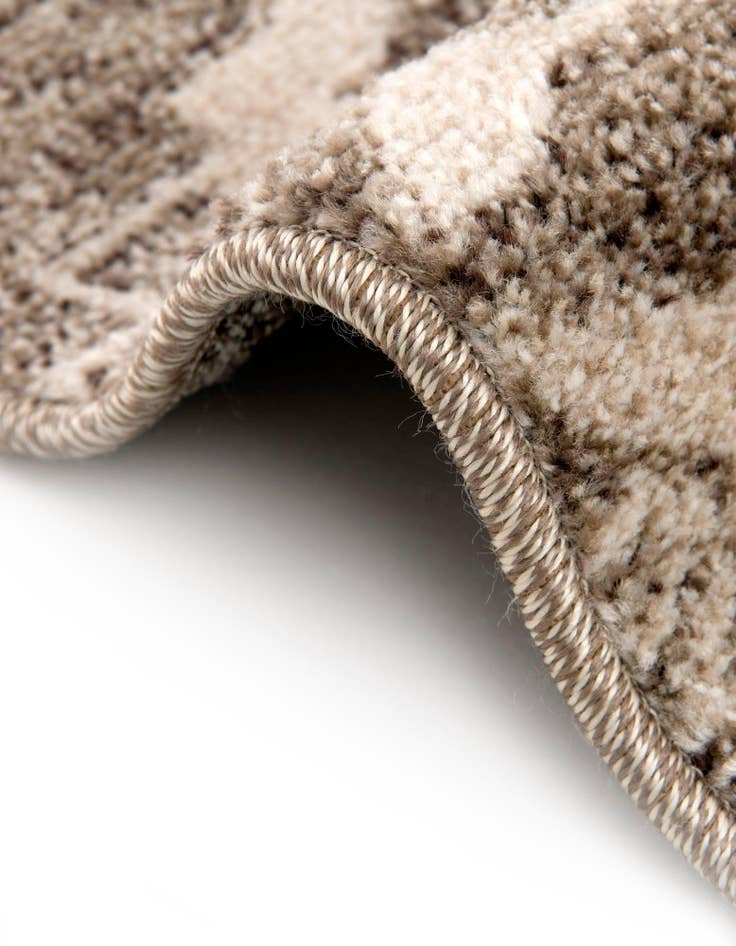 Detail image of 8' x 8' Damask Round Rug