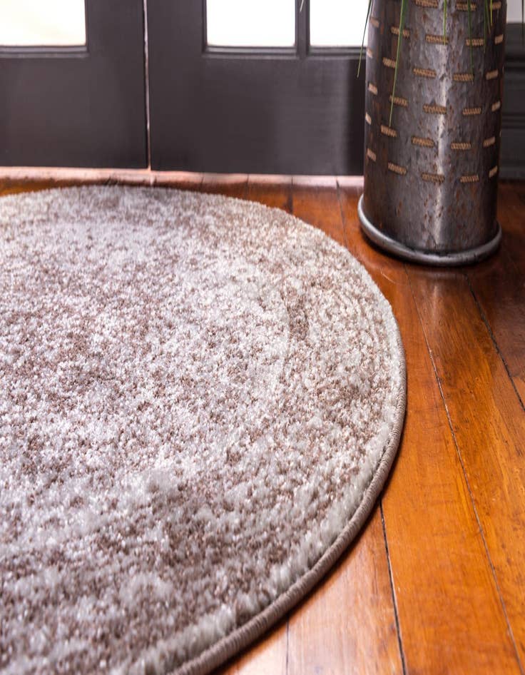 Detail image of 3' x 3' Dover Round Rug