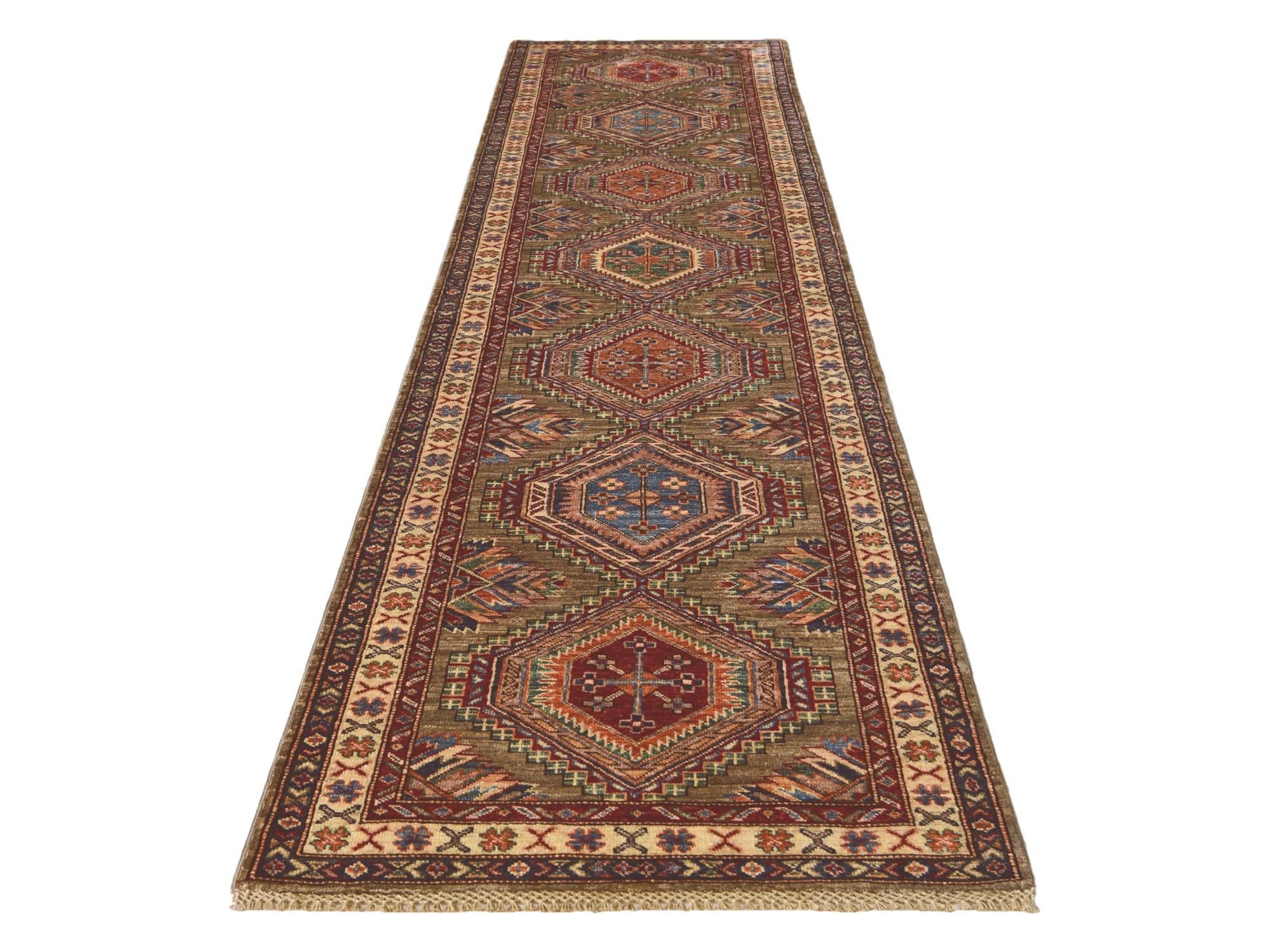 2' 8 x 10' 8 Hand Knotted Kazak Round Rug