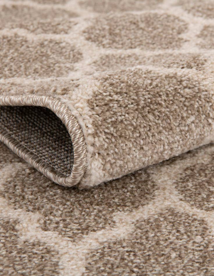 Detail image of 6' x 6' Lattice Round Rug