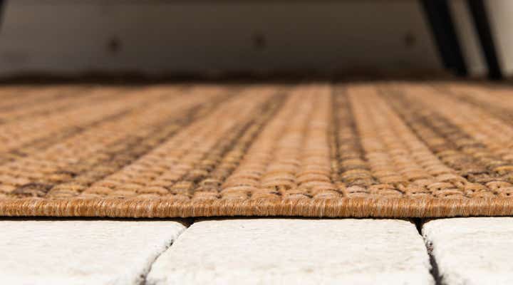 6' x 6' Easy-Clean Border Indoor / Outdoor Round Rug