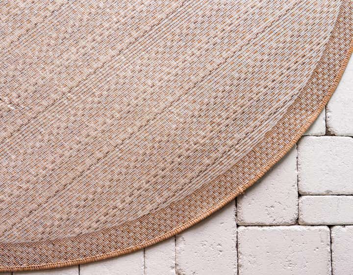 6' x 6' Easy-Clean Border Indoor / Outdoor Round Rug