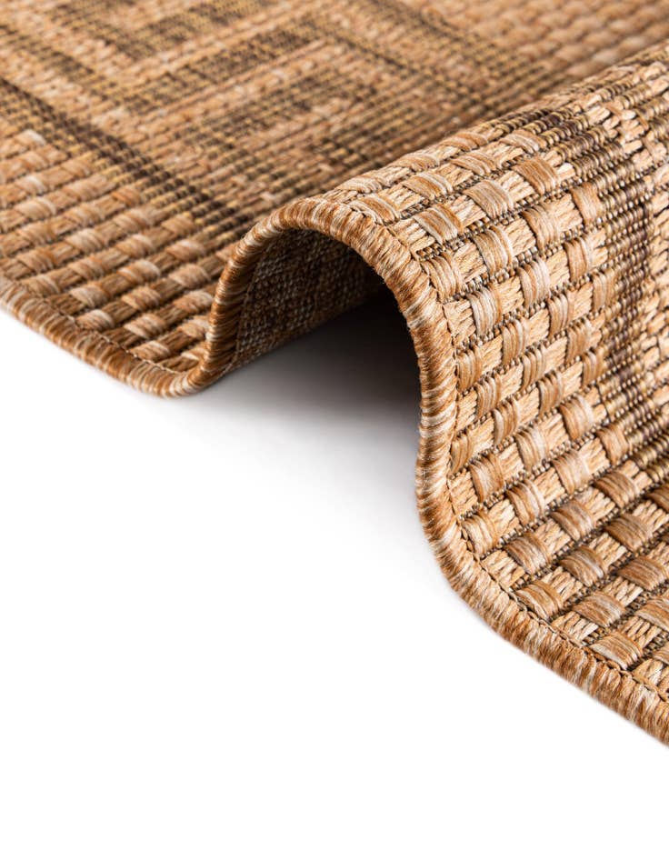 Detail image of 6' x 6'  Washable Border Indoor / Outdoor Round Rug