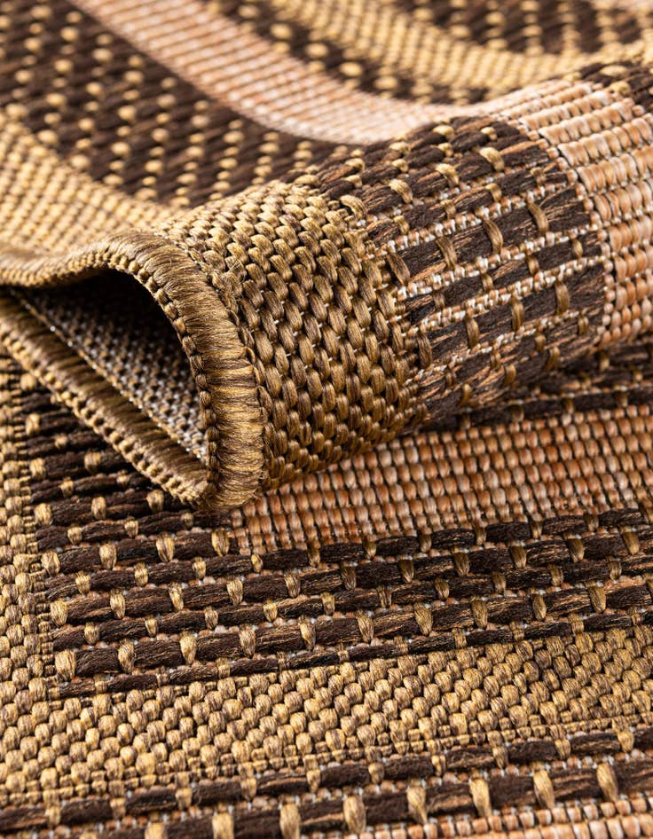 Detail image of 6' x 6'  Washable Border Indoor / Outdoor Round Rug