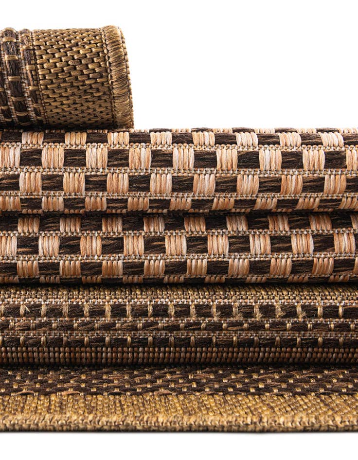 Detail image of 6' x 6'  Washable Border Indoor / Outdoor Round Rug