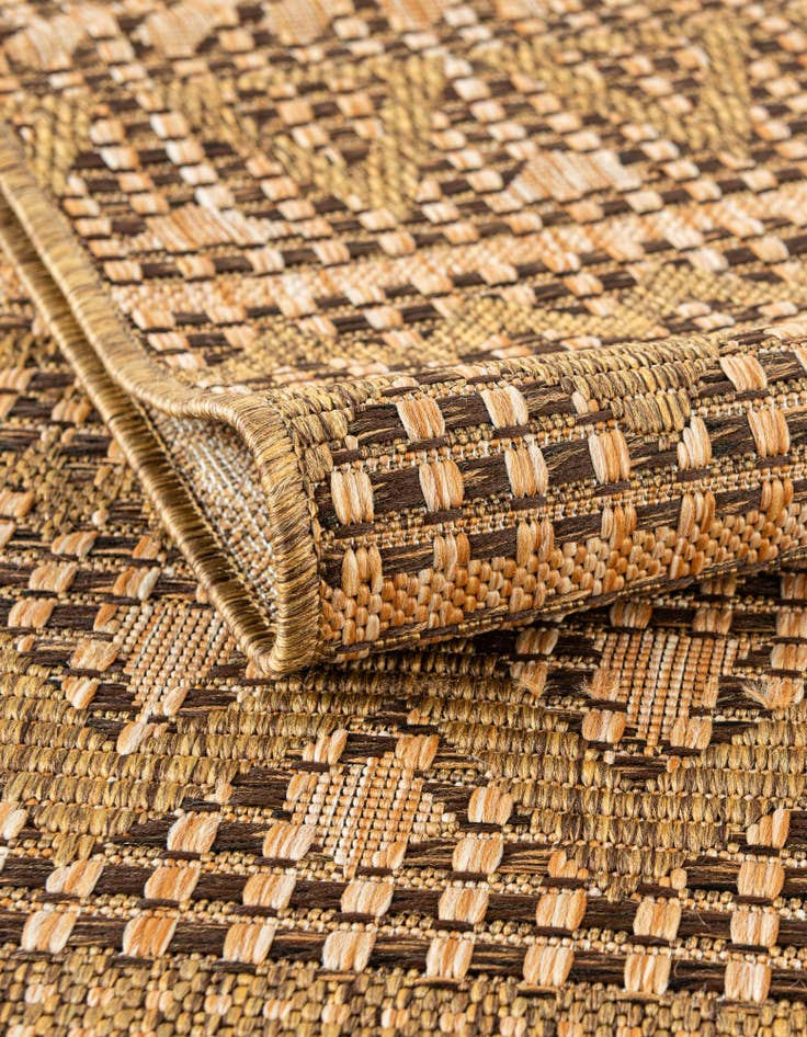 Detail image of 6' x 6'  Washable Modern Indoor / Outdoor Round Rug