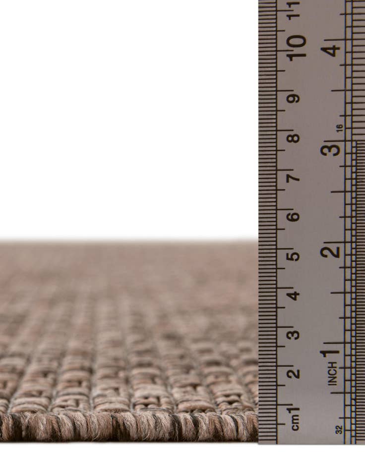 Detail image of 4' 1 x 4' 1 Easy-Clean Solid Indoor / Outdoor Round Rug