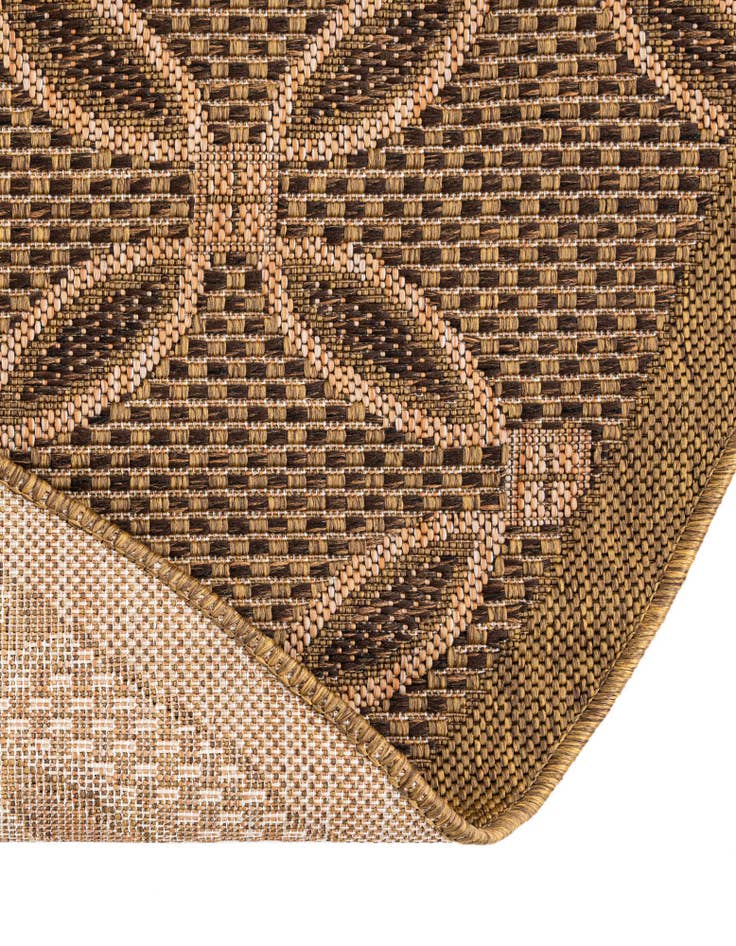 Detail image of 6' x 6'  Washable Trellis Indoor / Outdoor Round Rug