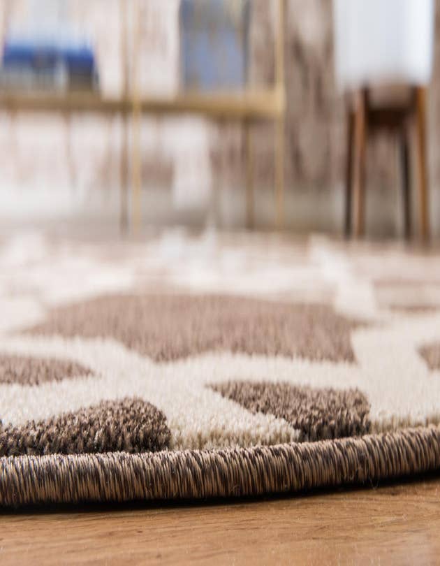 Detail image of 8' x 8' Trellis Round Rug