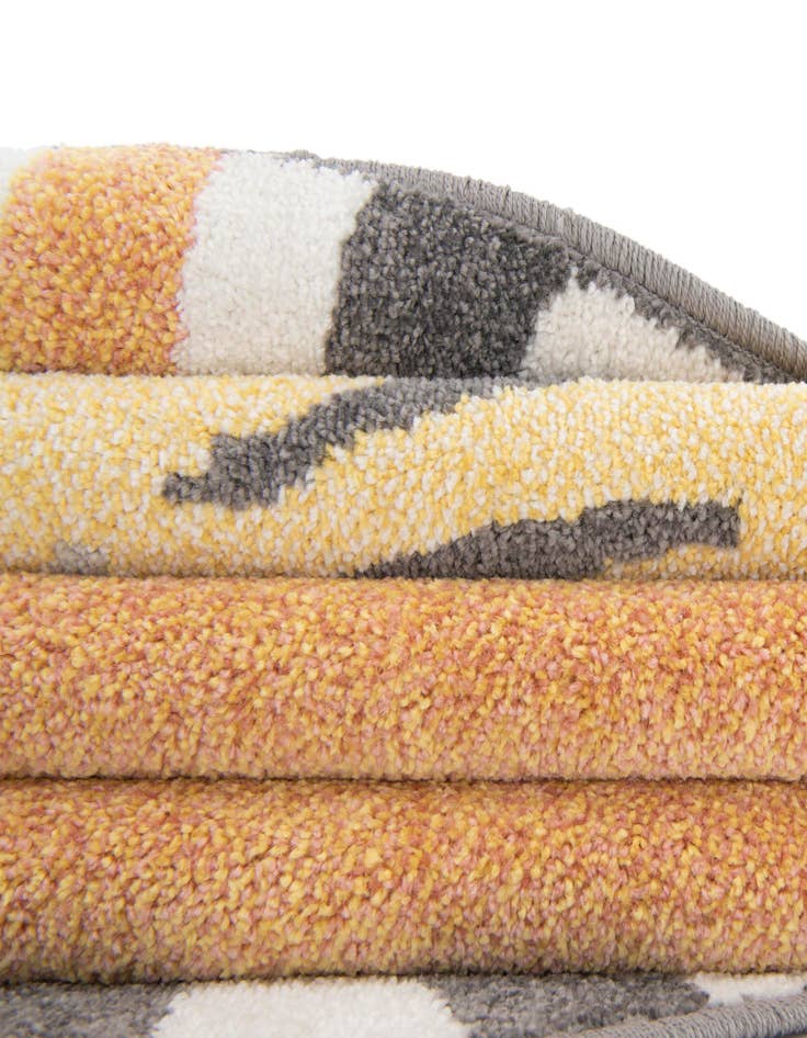 Detail image of 5' 3 x 5' 3 Cat Whimsy Kids Round Rug