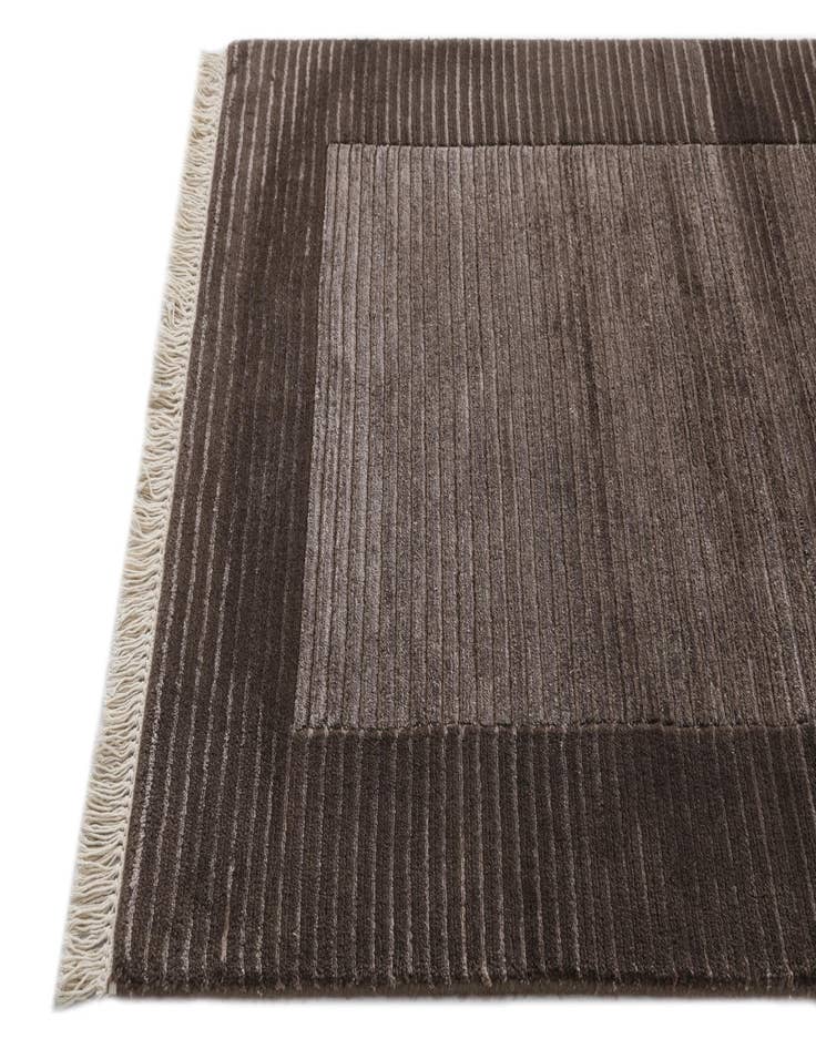 Detail image of 2' 7 x 13' 1  Hand Knotted Darya Wool Runner Rug