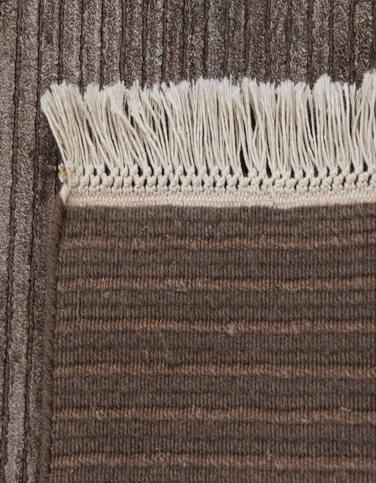 Detail image of 2' 7 x 13' 1  Hand Knotted Darya Wool Runner Rug