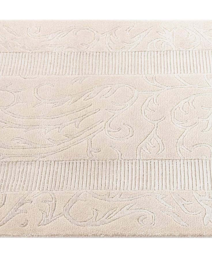 Detail image of 2' 8 x 10' 6  Hand Knotted Darya Wool Runner Rug