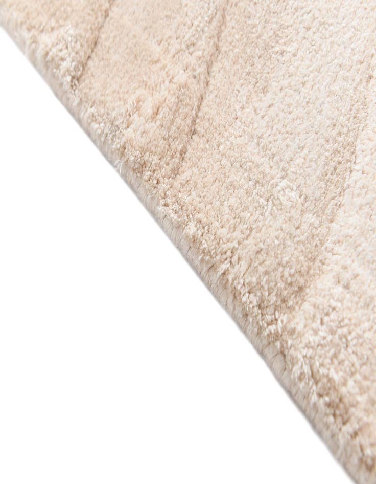 Detail image of 2' 7 x 9' 7 Darya Runner Rug