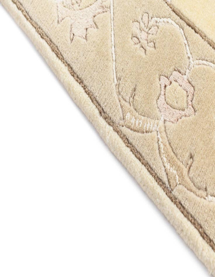 Detail image of 2' 7 x 9' 7 Darya Runner Rug