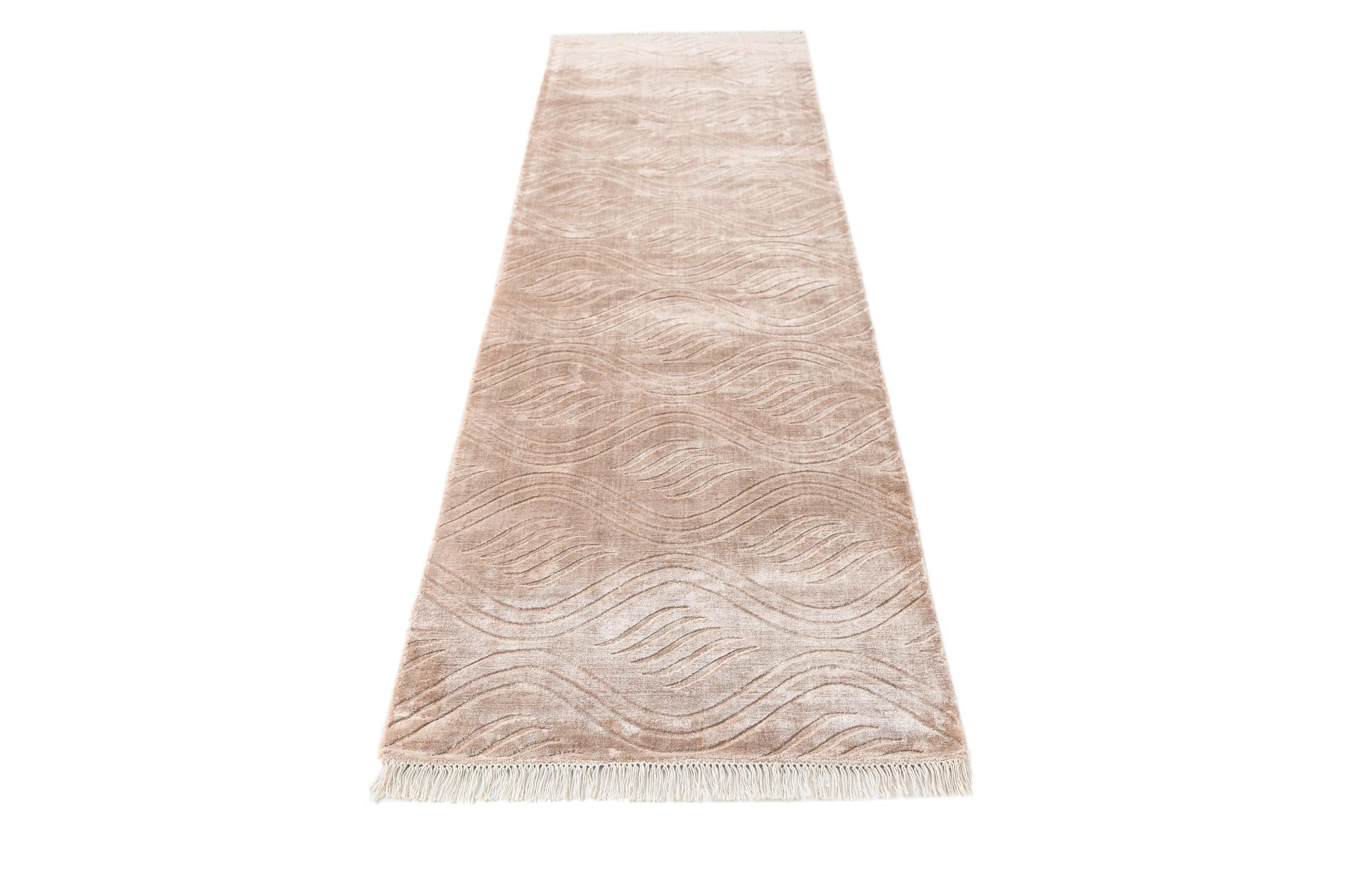 2' 8 x 10' Darya Runner Rug