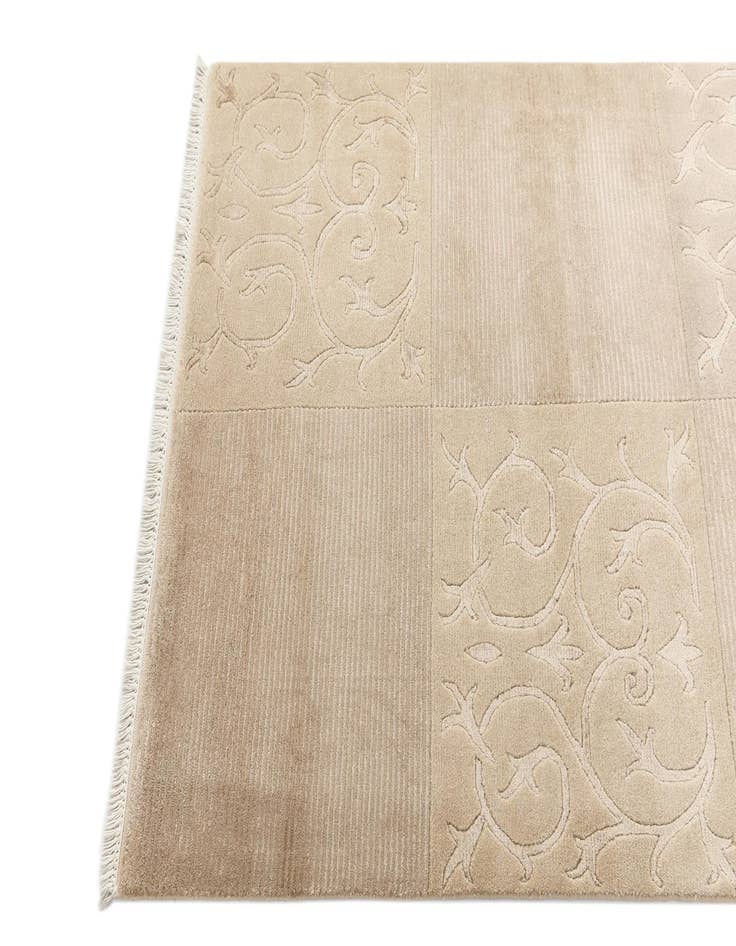 Detail image of 3' 3 x 9' 9 Darya Runner Rug