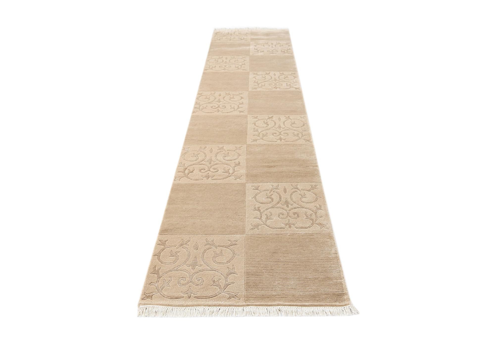 2' 7 x 13' Darya Runner Rug