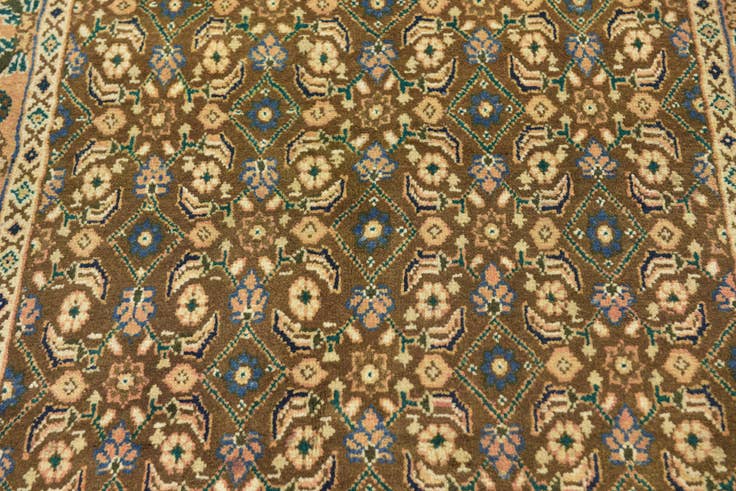 Detail image of 3' 7 x 9' 10 Hand Knotted Farahan Persian Wool Runner Rug