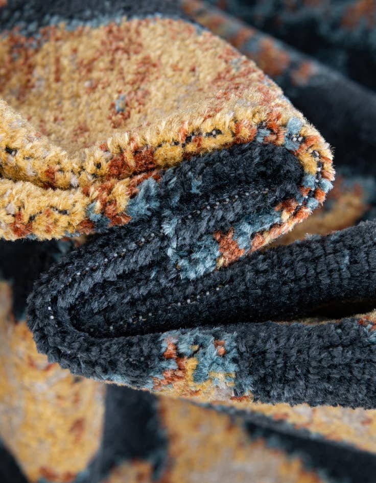 Detail image of 2' x 4' Kamala Washable Runner Rug