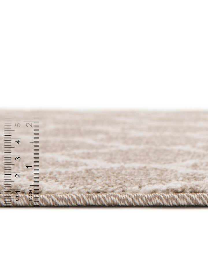 2' 7 x 19' 8 Lattice Runner Rug