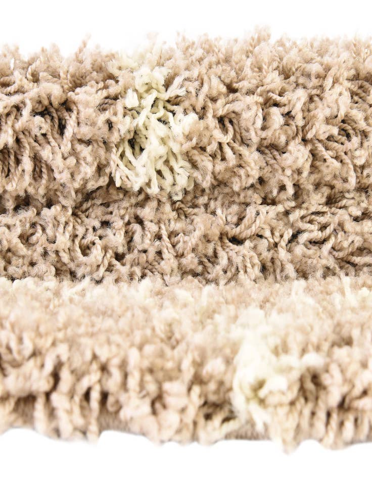 Detail image of 2' x 7' Lattice Shag Runner Rug