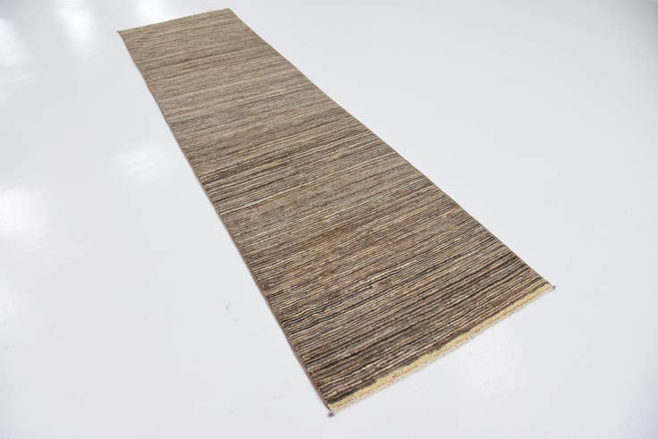 Detail image of 2' 6 x 9' 8 Modern Ziegler Runner Rug