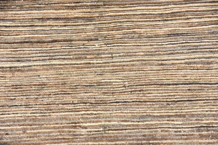 Detail image of 2' 6 x 9' 8 Modern Ziegler Runner Rug