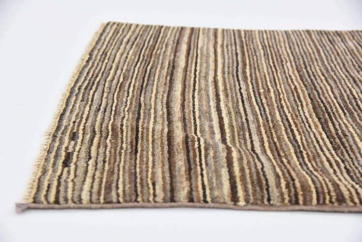 Detail image of 2' 6 x 9' 8 Modern Ziegler Runner Rug
