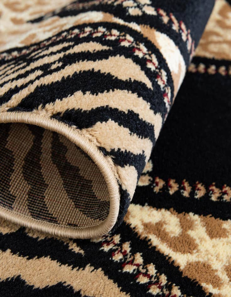 Detail image of 2' 7 x 10' Safari Runner Rug