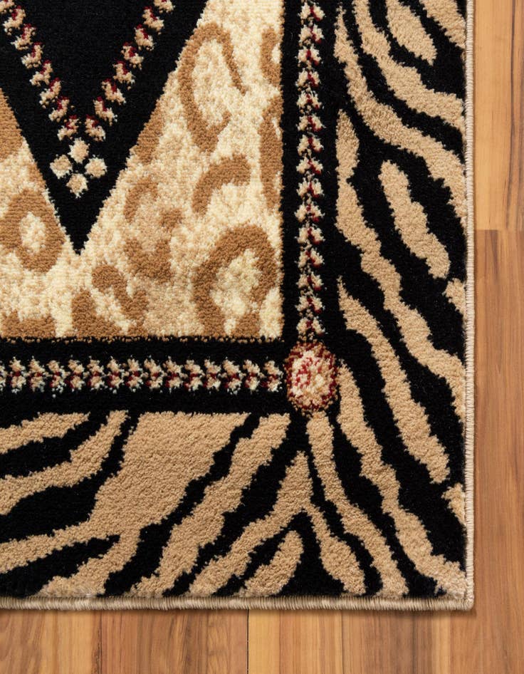 Detail image of 2' 7 x 10' Safari Runner Rug