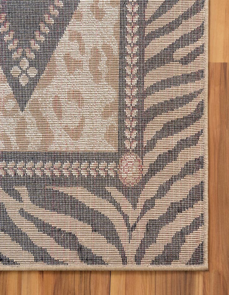 Detail image of 2' 7 x 10' Safari Runner Rug