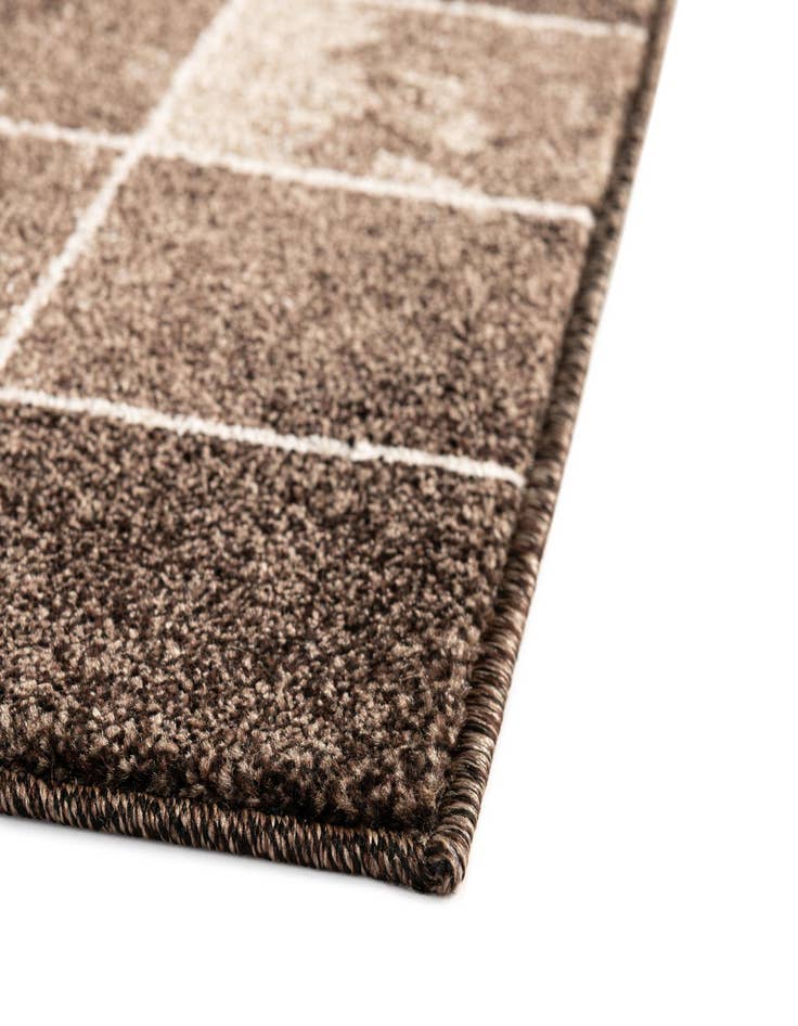 Detail image of 2' 7 x 10' Savannah Runner Rug