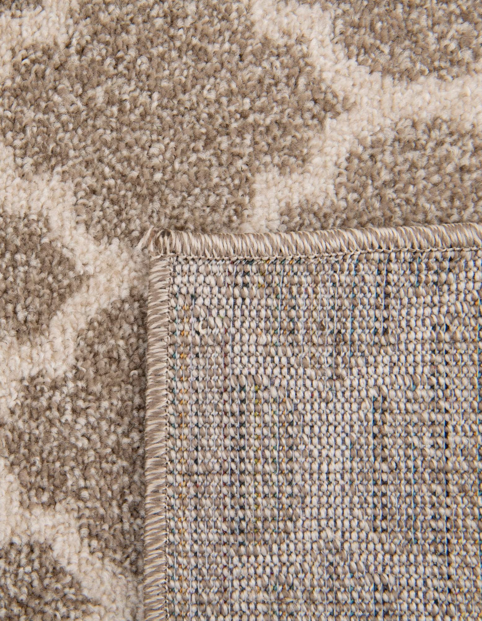 2' 7 x 19' 8 Trellis Runner Rug
