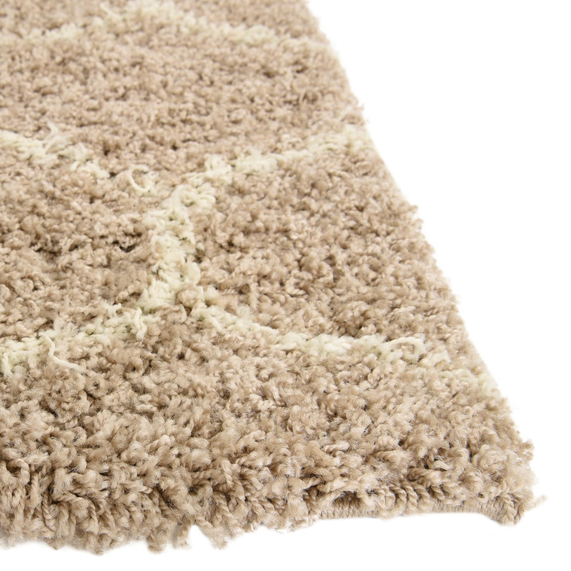 2' 7 x 10' Trellis Shag Runner Rug